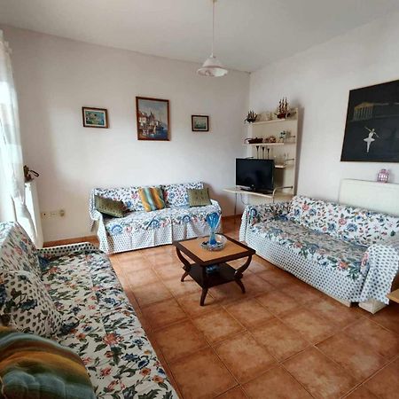 Апартаменты Cozy & Rustic Спата Экстерьер фото